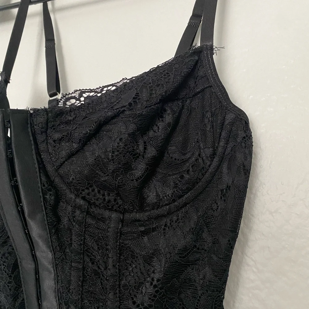 Corset top - Picture 2 of 4